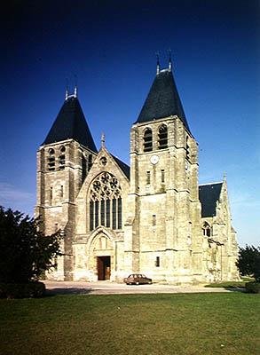 Vista de la iglesia de French School